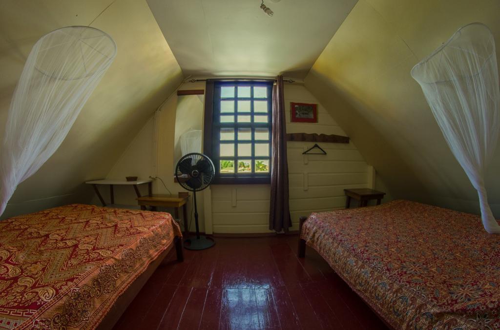 Guesthouse Un Pied-A-Terre Paramaribo Esterno foto
