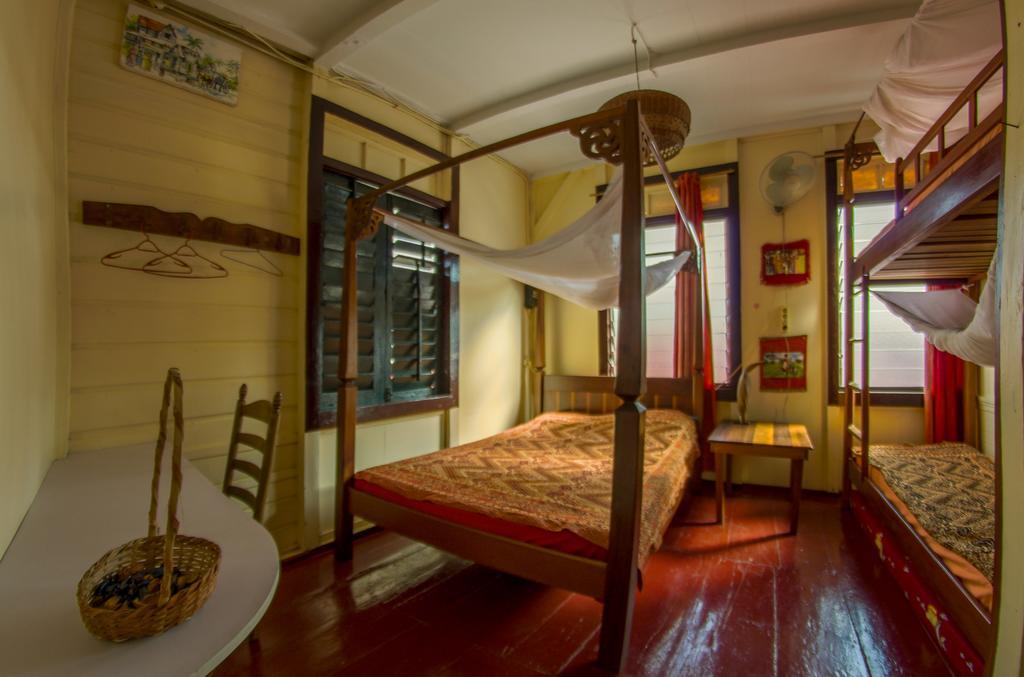 Guesthouse Un Pied-A-Terre Paramaribo Esterno foto